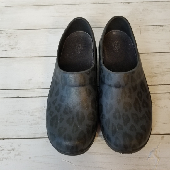 Crocs Neria Leopard Print Slip Resistant Work Clogs - Picture 3 of 15